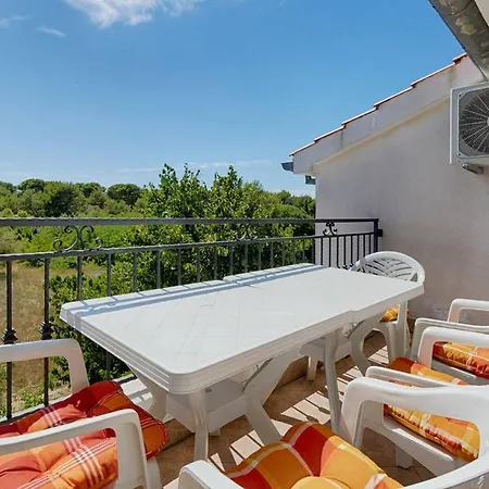 Apartament & Hegic *