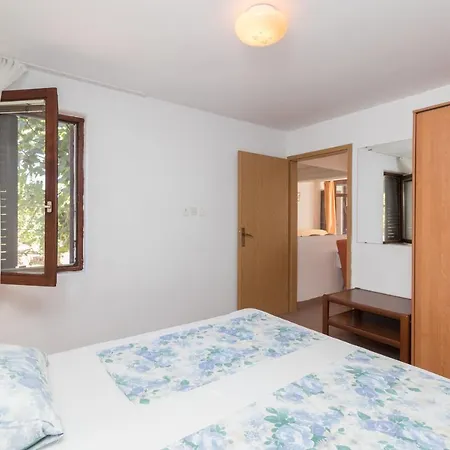 Apartment & Hegic