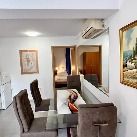Apartment & Hegic