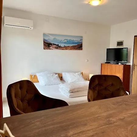 & Hegic Apartment