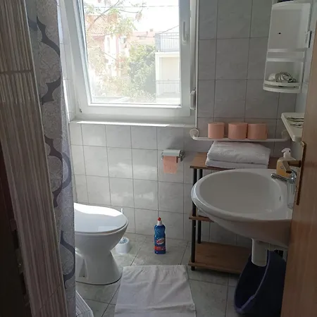 & Hegic With Parking Appartement Zadar