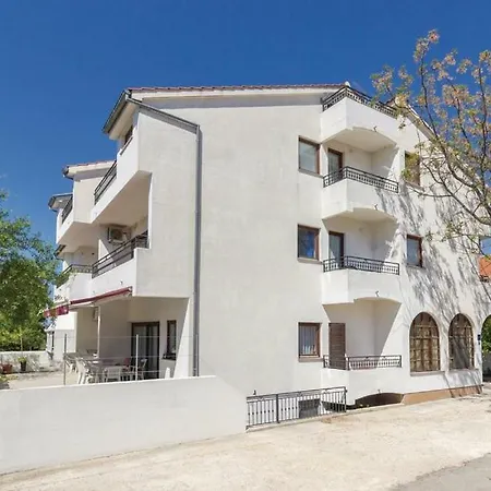 & Hegic Apartment